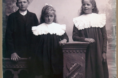 Carl, Mia och Anna Staverfelt, omkring 1900.
