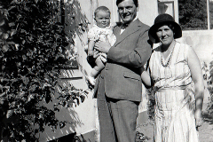 Kerstin, Tor, och Gunvor Nygren i Varberg 1931.