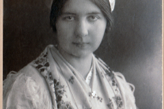 Anna Myrberg, faster till Nils Myrberg.