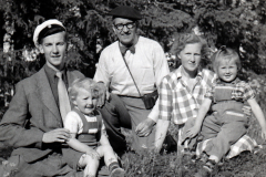 Nils, Åke, Eric, Gunborg och Birgitta Myrberg, omkring 1948.